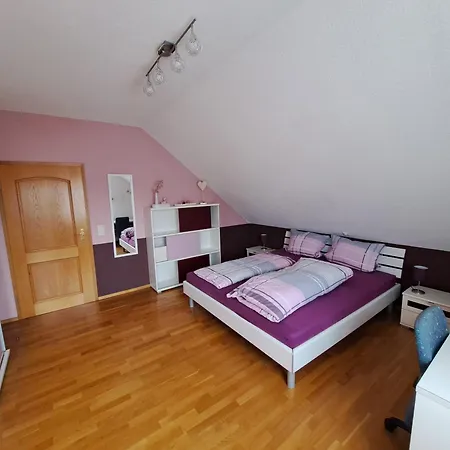 Am Schoosberg, * Niederkirchen bei Deidesheim