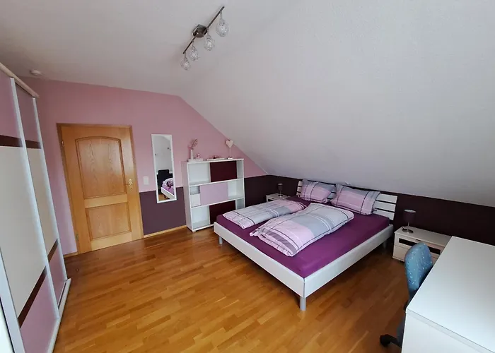 Am Schoosberg, * Niederkirchen bei Deidesheim